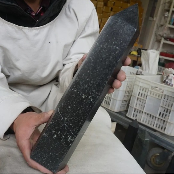 Wow! Large Black tourmaline towers - Picture 7 of 13